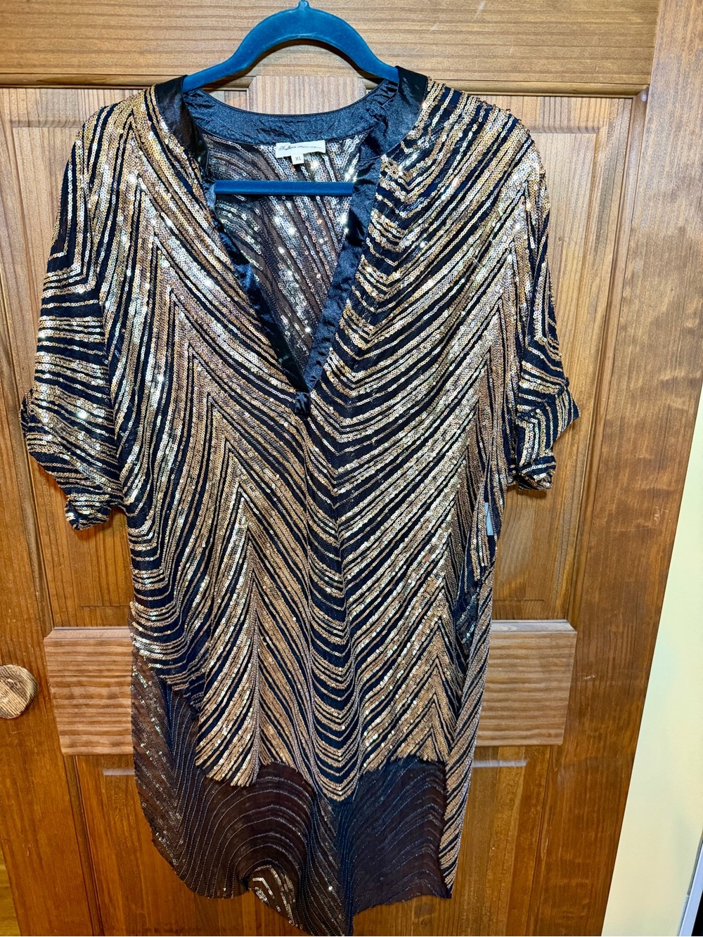 Black & Gold Sequined V-Neck Women's Top